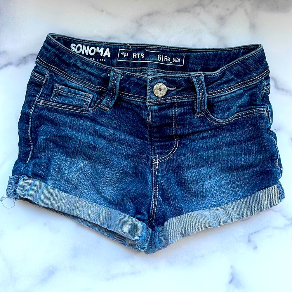 Denim shorts - size 6
